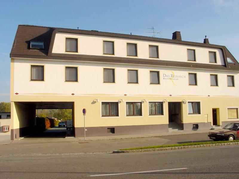 Das Reinisch Just Rooms Schwechat Exterior foto